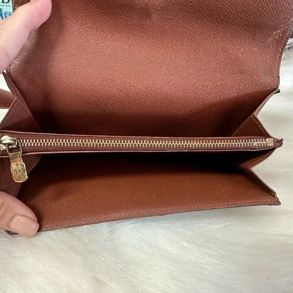 Authentic LOUIS VUITTON MONOGRAM PORTEFEIULLE SARAH LONG BIFOLD WALLET